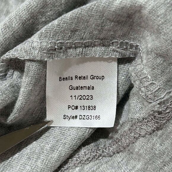 New Girls Size 4T "All You Need Is Love" Shirt Dot & Zazz Valentine's Day Gray - Picture 7 of 8